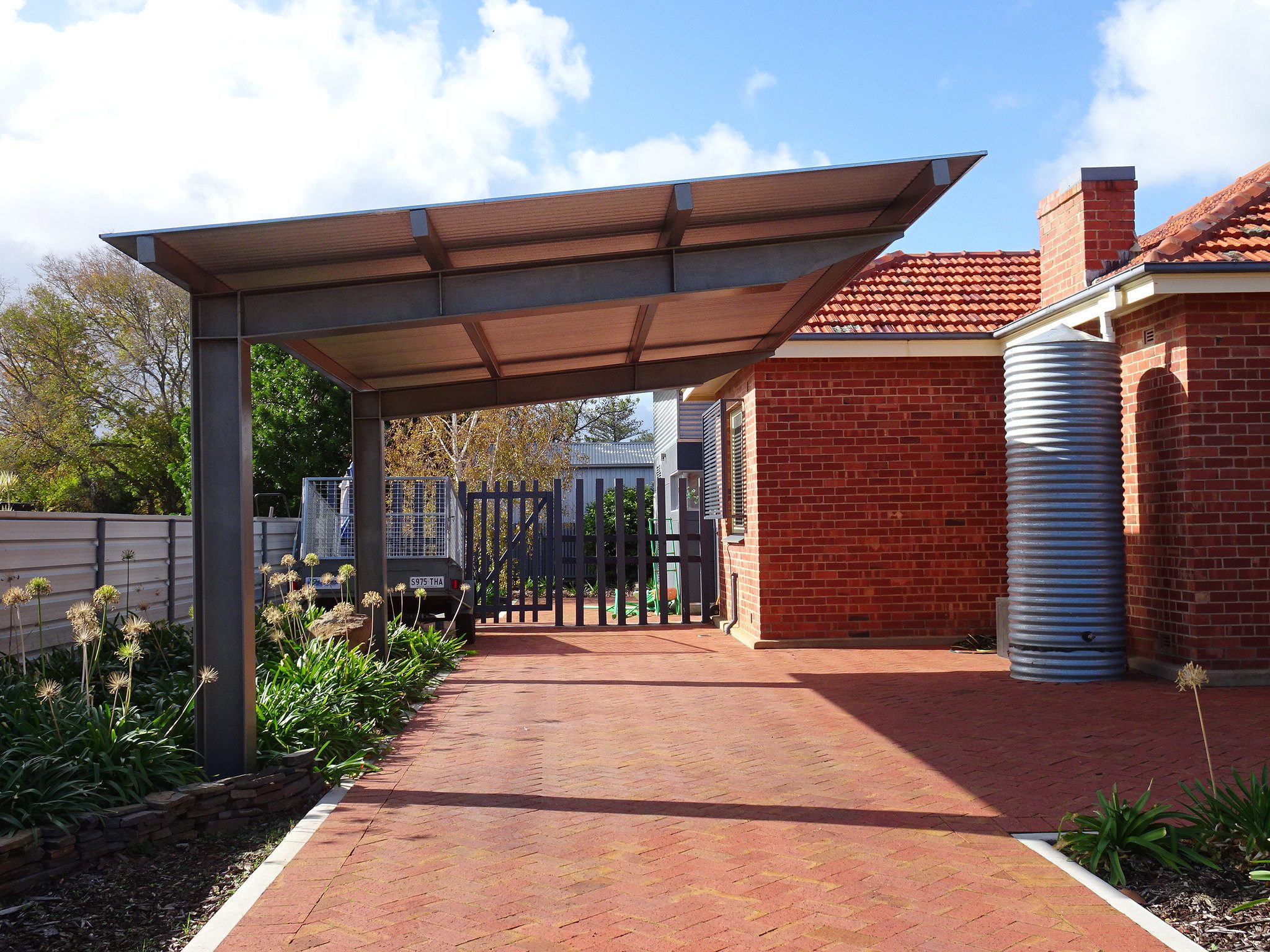 Carport statt Garage: Warum sich der Kauf lohnt